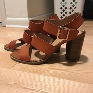Old Navy Cognac sandals in Size 8